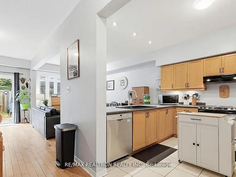 81 Valridge Dr #35 — Photo 8