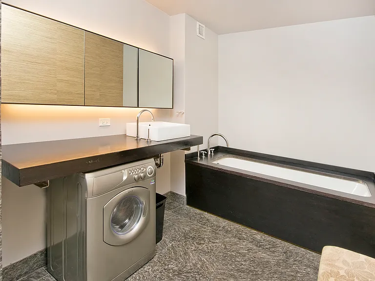 20 Pine St #602 — Photo 11