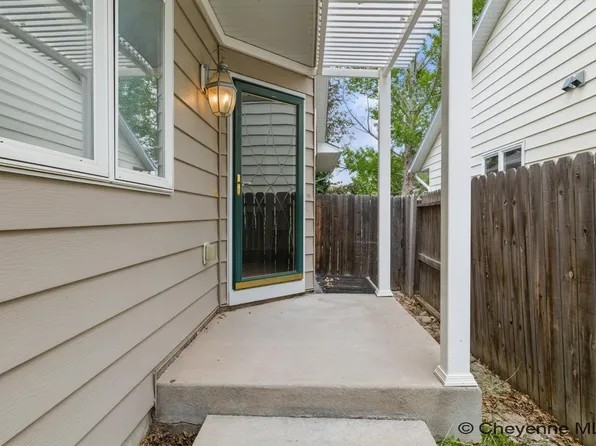 3806 Village View Ln, Cheyenne, WY 82009