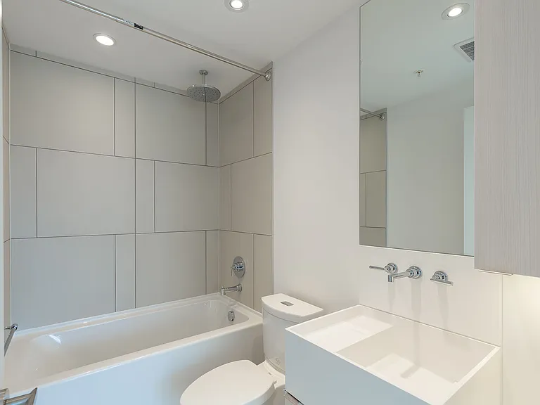615 6th Ave SE #1702 — Photo 14