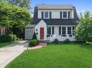 65 Adams St, Garden City, NY 11530