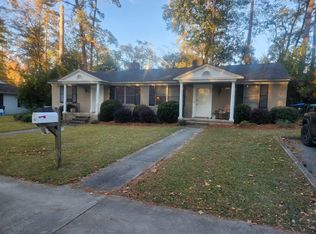 9 Lakeview Cir, Columbia, SC 29206
