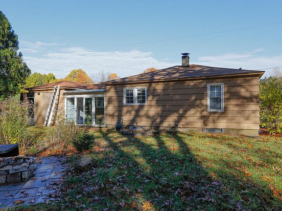 10753 W Main St-105