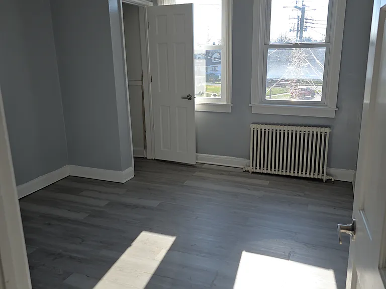 2992 Yorkway 1st 2nd F #F — Photo 7
