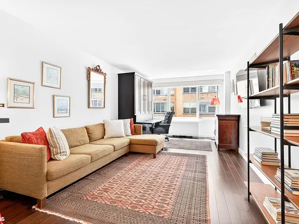 520 E 72nd St APT 3G, Manhattan, NY 10021