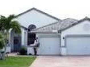 3271 Overlook Rd, Davie, FL 33328