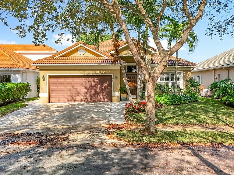 1143 Canoe Point — Photo 5