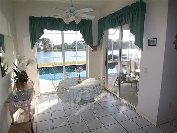 Breakfast room overlooks lake