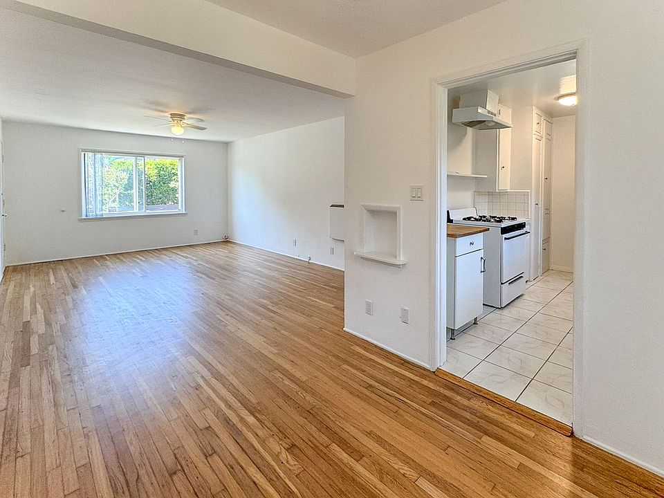 1st image of 2301 Oak St #B