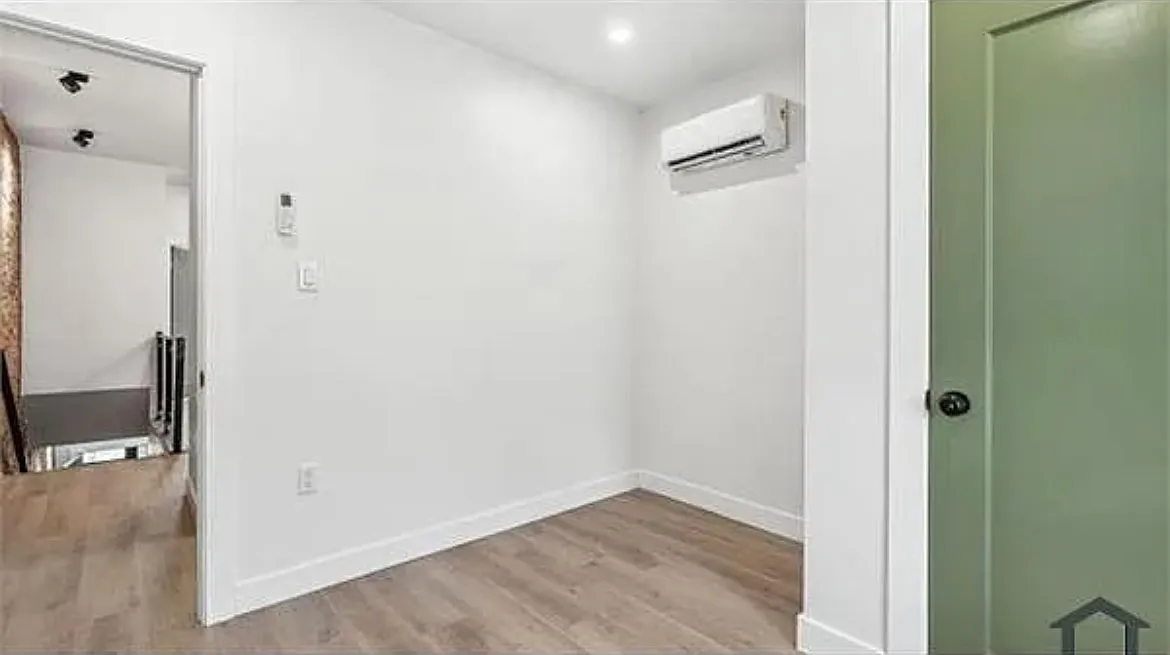 2 bed, $1,575 — Photo 2