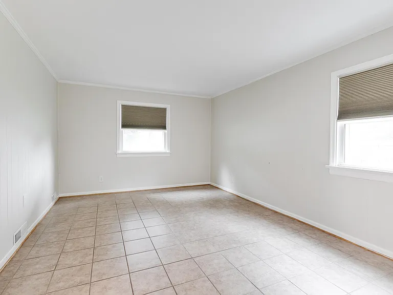 9221 Whitemont Dr — Photo 16