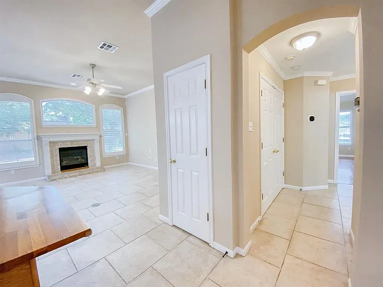 1904 Maize Bend Dr — Photo 4