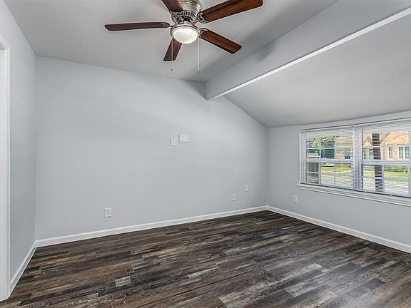5th image of 219 W Adoue St