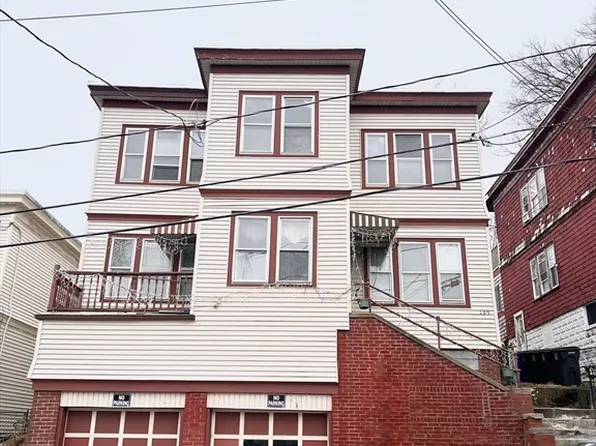 139 Grove St, Chelsea, MA 02150