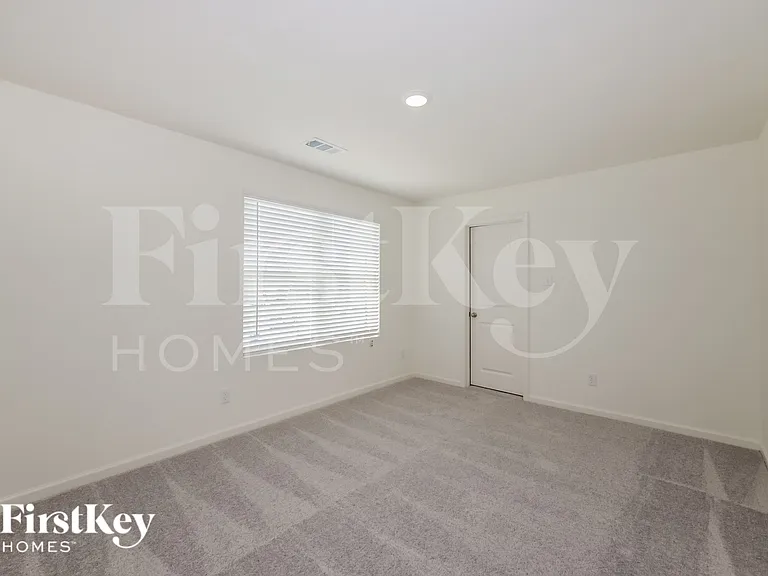 1840 Sandlin Dr — Photo 10