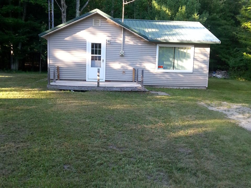 1st image of 262 E Sauble Dr