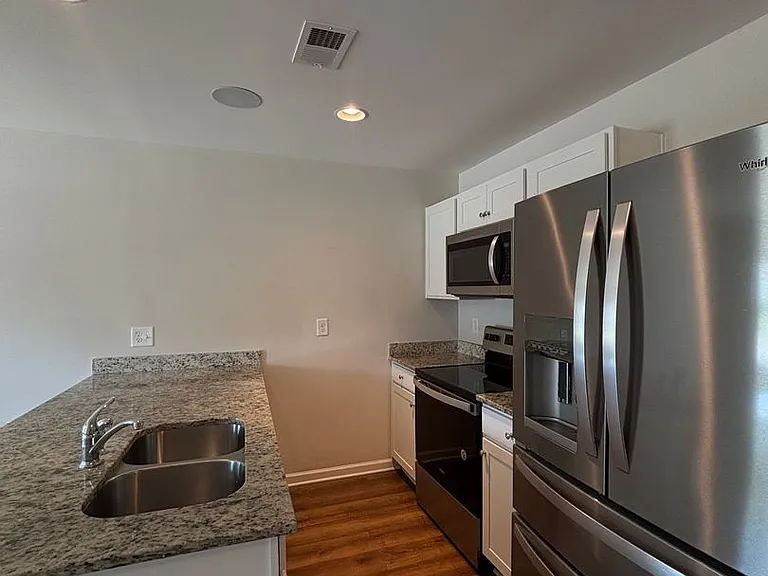 125 Adger Rd — Photo 5