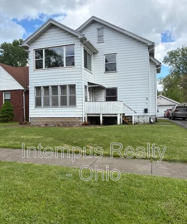 43 Manchester Ave