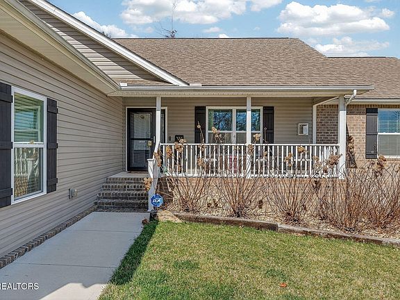 4th image of 22 Mountain View Ct