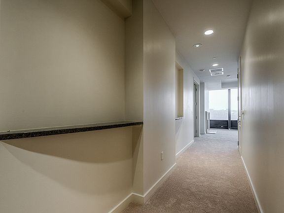 4th image of 700 W 31st St Suite 405