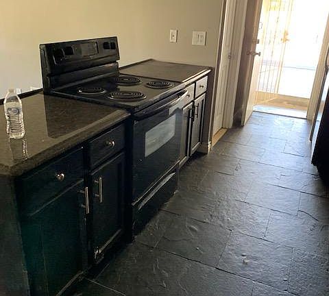 3rd image of 1494 Lorilyn Ave Unit 3