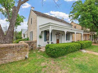 209 W San Antonio St, Fredericksburg, TX 78624