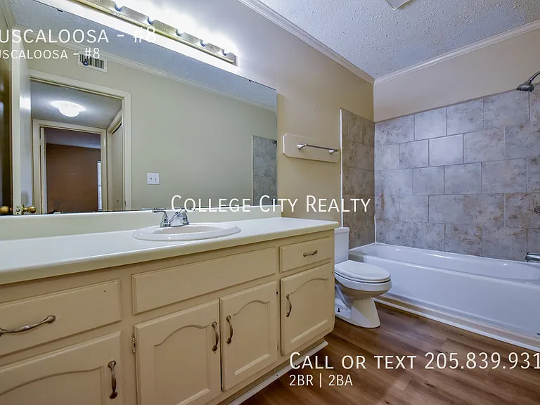 1813 Hackberry Ln #8 — Photo 17