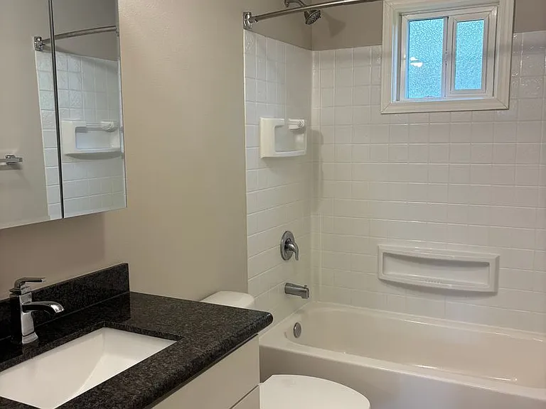 Jennifer Ryan Apartments — Photo 22