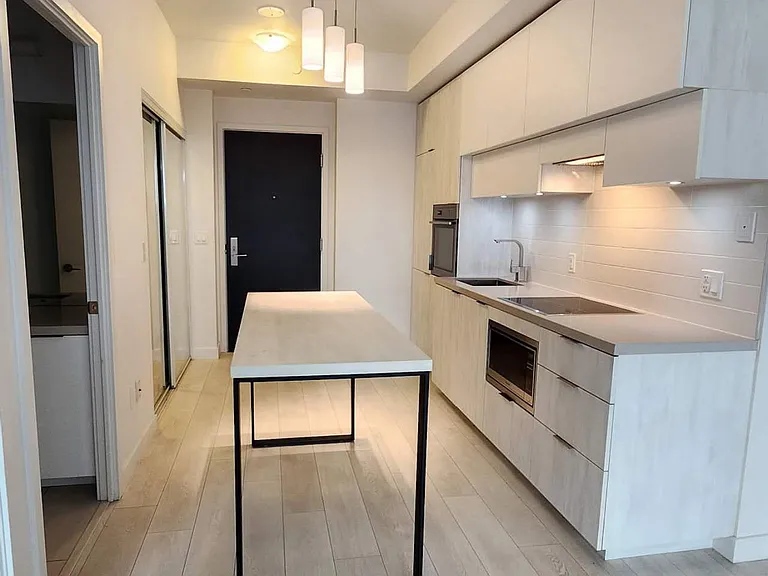8 Eglinton Ave E #1510 — Photo 10
