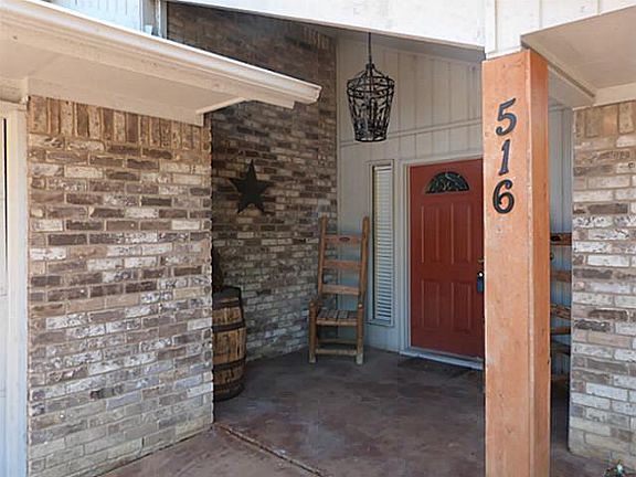 3rd image of 516 Hinsdale Dr