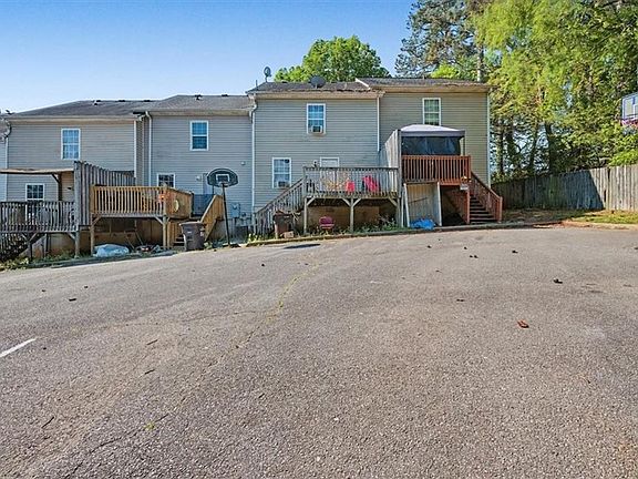 5th image of 52 Fairview St