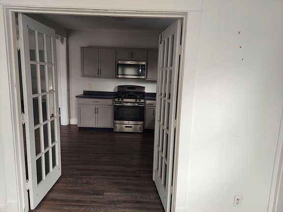 5th image of 216 S Race St #A