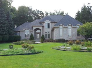 1853 Westridge Dr, Rochester Hills, MI 48306