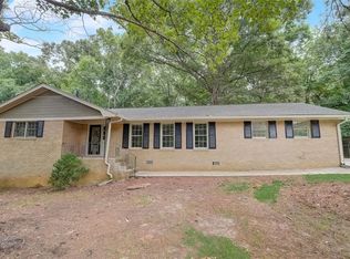 574 Horseshoe Cir SW, Lilburn, GA 30047