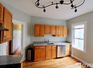 137 Pleasant St #1R, Dorchester, MA 02125