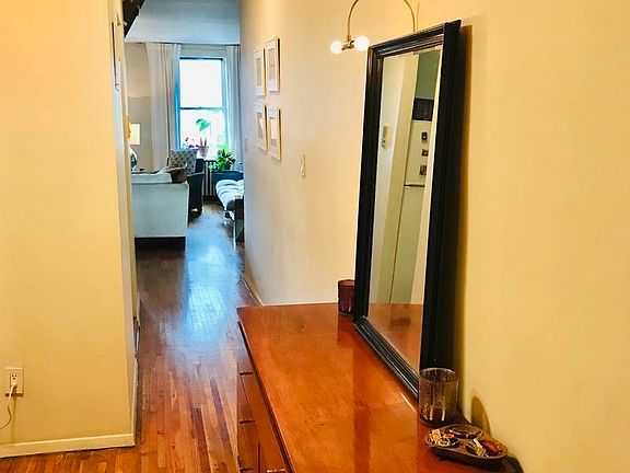 4th image of 332 W 47th St #5AA