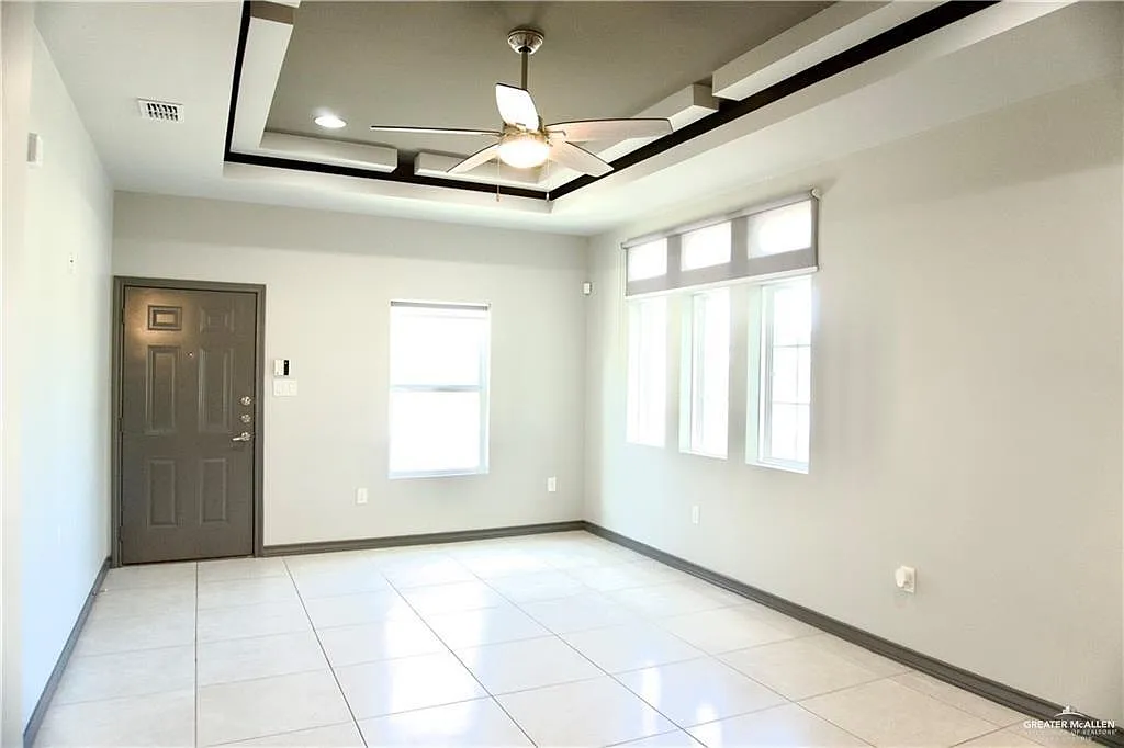 Building Photo - 403 Teague Ave #4