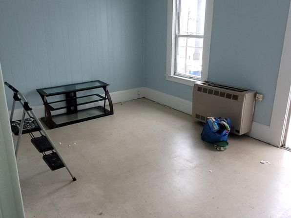 593 Union St APT 4