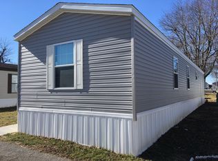 927 21st St #27, Lincoln, IL 62656