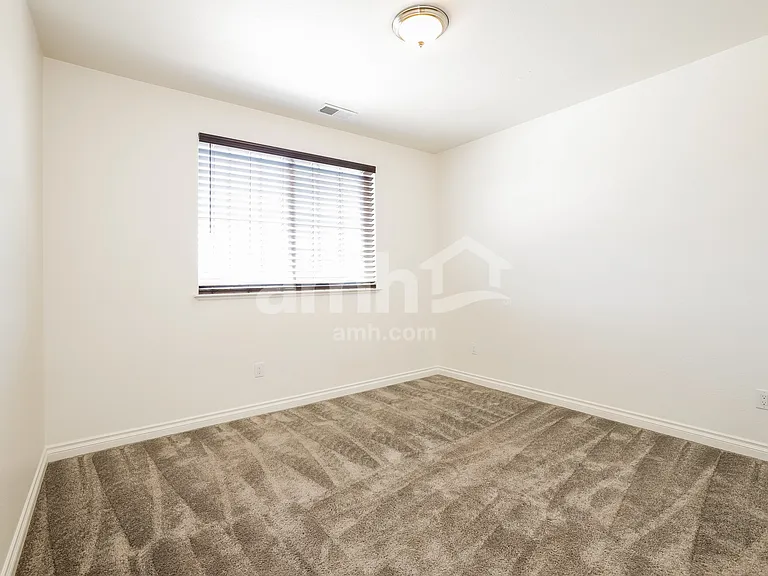 18667 Granite Peak Ct — Photo 15