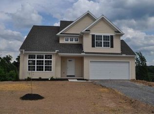 391 Riviera St, Mount Wolf, PA 17347