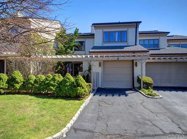 6 Captains Walk E, Bay Shore, NY 11706