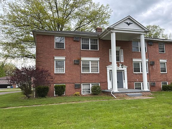 2nd image of 5020 Forest Park Pl #2