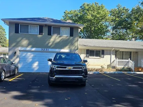 3231 Union Lake Rd, Commerce Township, MI 48382