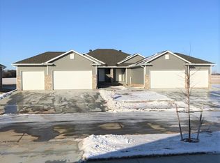 4932 Alvo Rd, Lincoln, NE 68514
