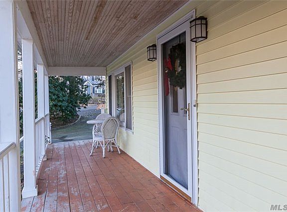 3rd image of 62 Kew Dr