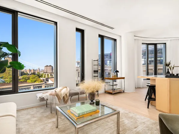 30 Front Street image 4 of 36