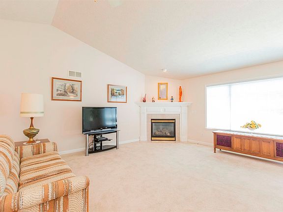 2nd image of 22198 Northwood Hills Blvd