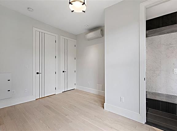 5th image of 542 Newark Ave #3R