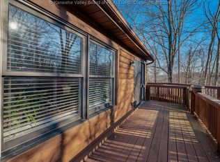 701 Hunters Ridge Rd, Charleston, WV 25314